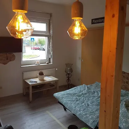 Apartment Kleine Gemütliche Altstadt-, Monteurwohnung In