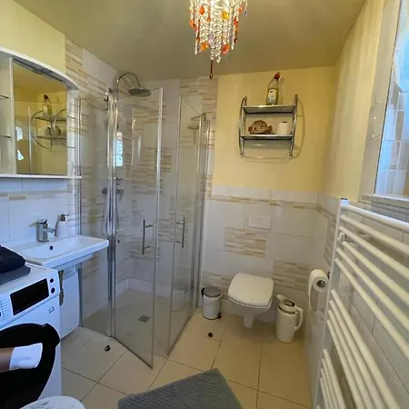 Kleine Gemuetliche Altstadt-, Monteurwohnung In 비느스토크