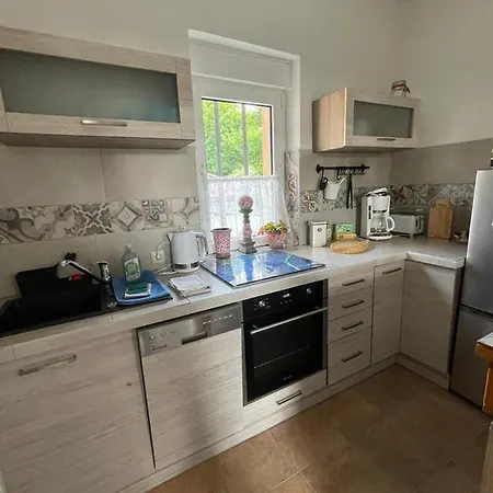 Kleine Gemuetliche Altstadt-, Monteurwohnung In 아파트 *